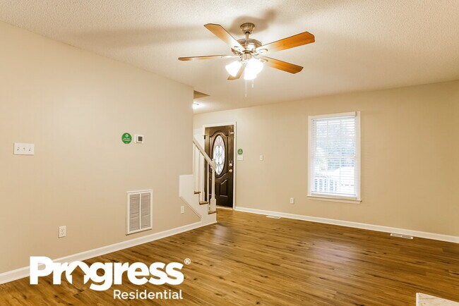 Building Photo - 524 Somersworth Dr