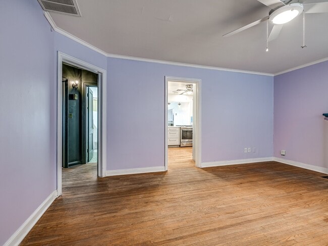 Foto del edificio - 458 S Indianapolis Ave