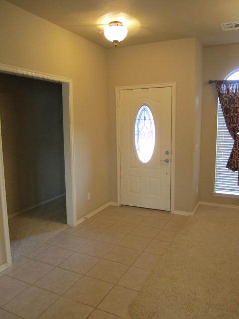 Building Photo - 2620 SE 5th St