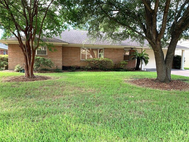 Building Photo - 4421 Briarbend Dr