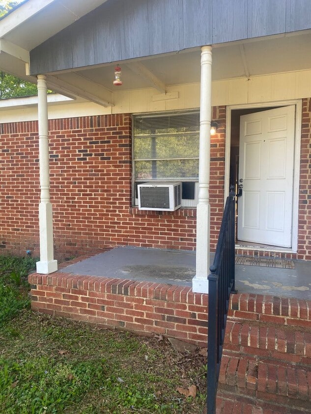 Foto principal - 151 2nd St SE