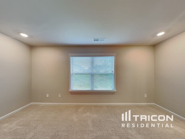 Building Photo - 25 Leyland Cir
