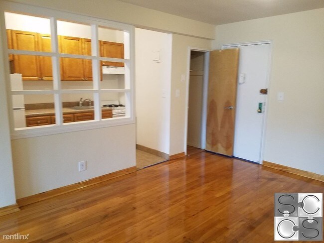 Building Photo - 279 N Broadway