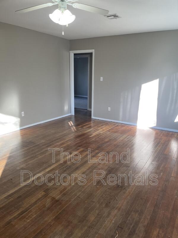 Foto del edificio - 614 W 22nd St