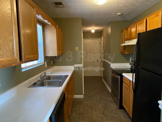 Foto del edificio - 6153 Lauren Ln