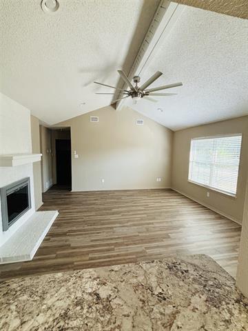 Foto del edificio - 2510 Cedarcrest Ct