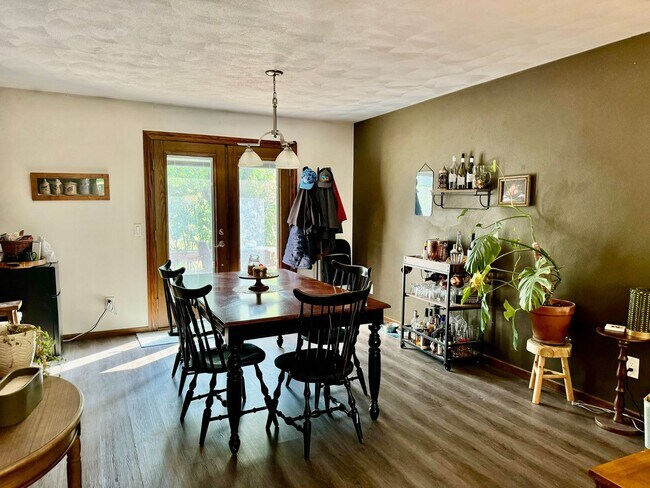 Building Photo - 7817 W Oakbrook Cir