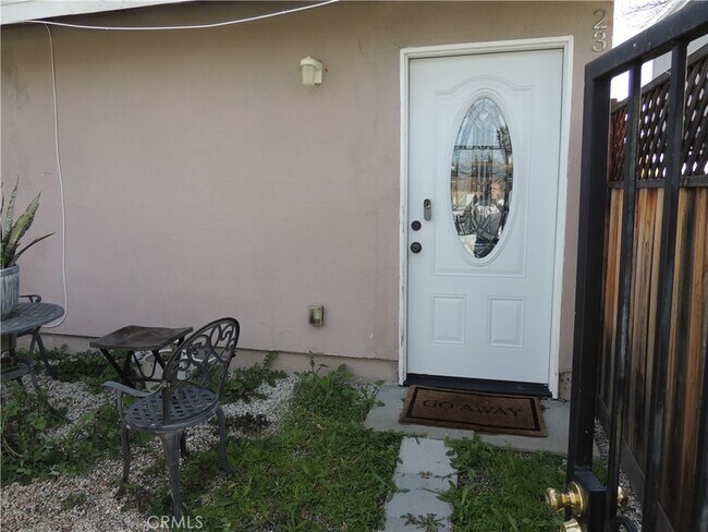 Building Photo - 23470 Victory Blvd