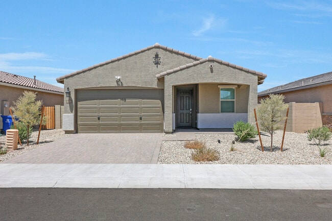 Building Photo - 11042 W Marguerite Ave