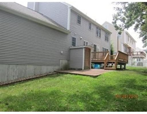 Building Photo - 25 Wren Terrace