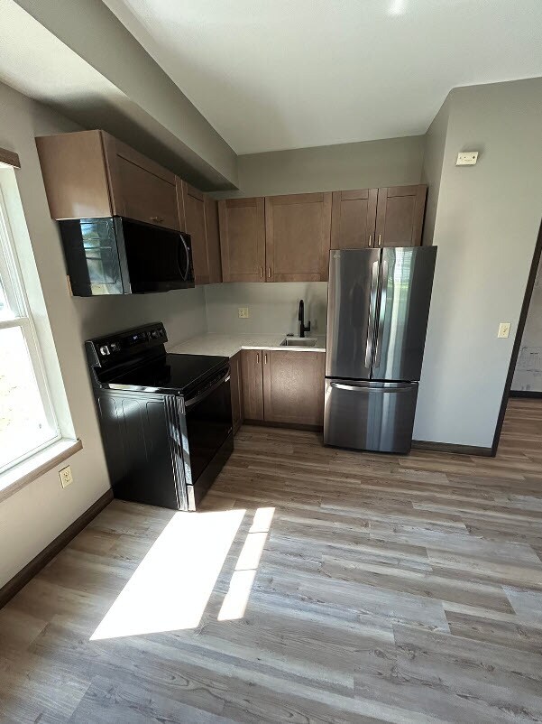 Foto del edificio - Milwaukee Manor Apartments