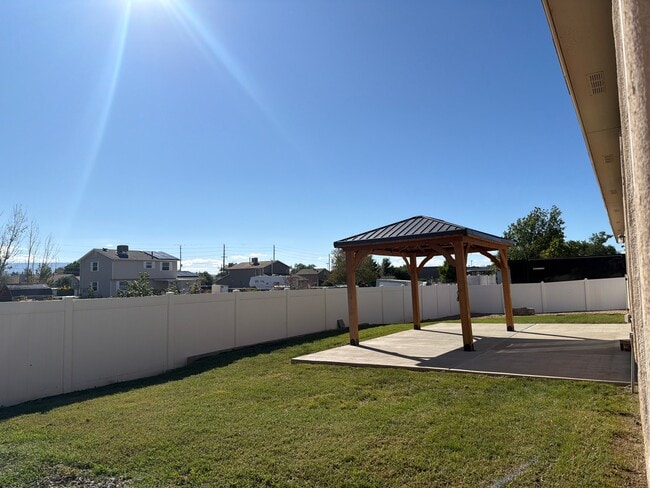 Building Photo - 408 Wilkins Drive