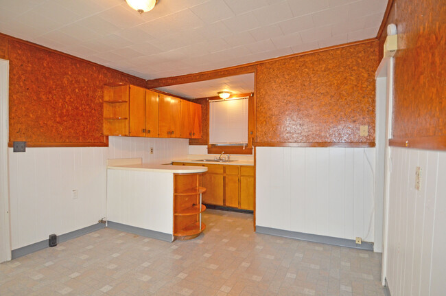Kitchen - 84 Conklin Ave