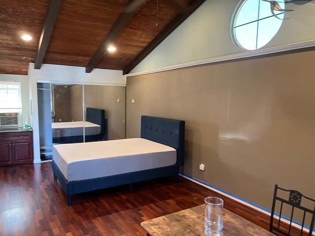 Foto principal - 1652 Town Club Dr