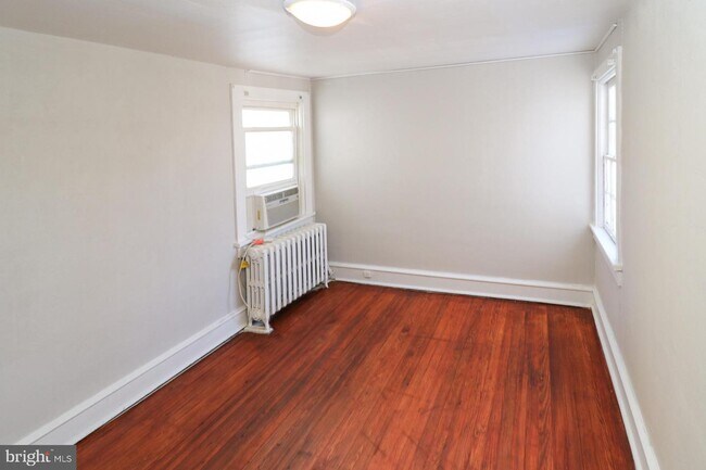 Building Photo - 47 Pine St