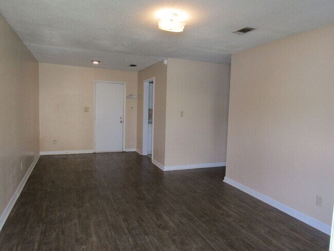 Foto del edificio - 758 Sharon St