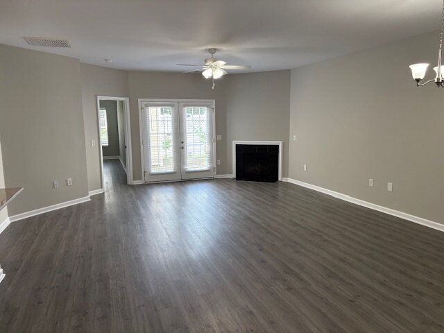 Building Photo - 140 Oak Towne Dr