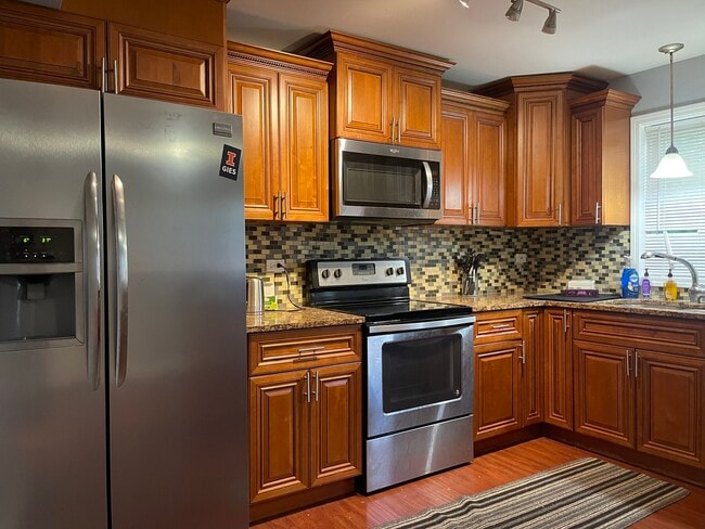 Building Photo - 6834 W Lode Dr
