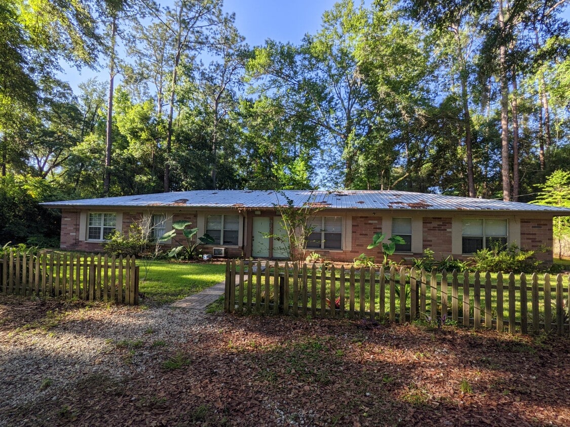 Primary Photo - 315 NW 19th Ln