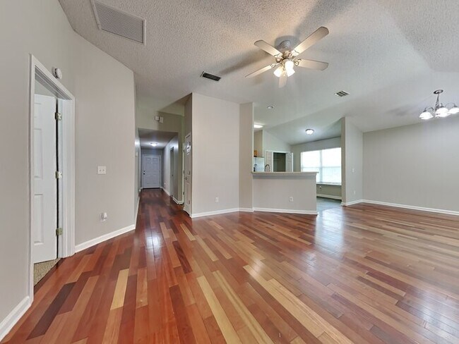 Foto del edificio - 12678 Ayrshire St E