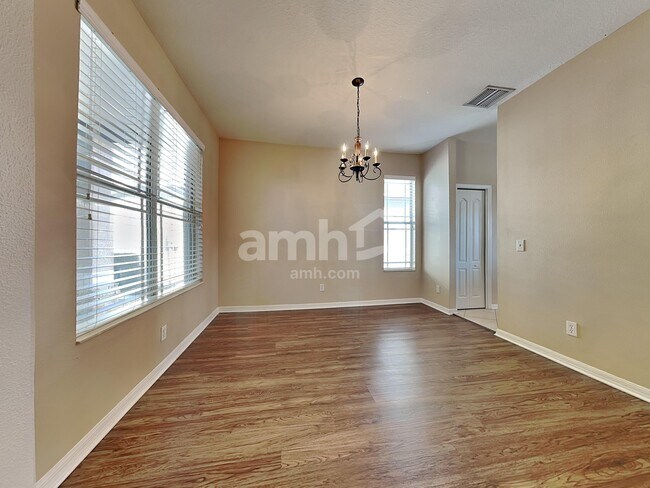 Building Photo - 8354 Moccasin Trail Dr