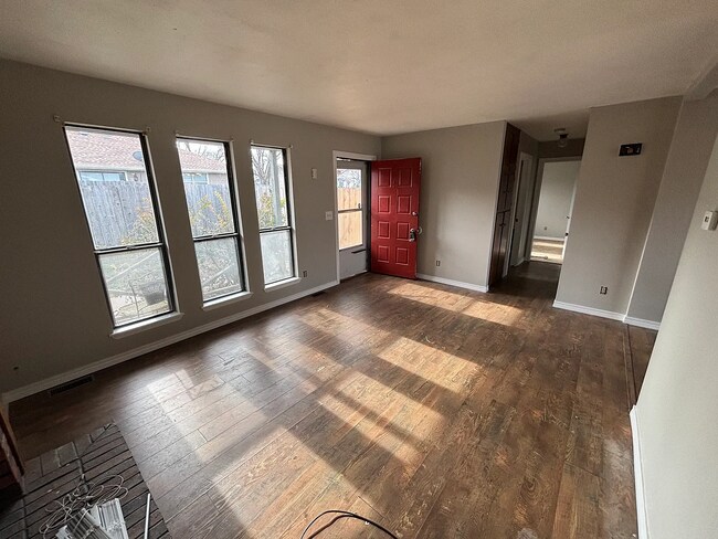 Foto del edificio - 2423 Farmstead St