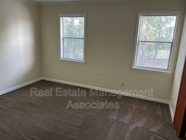 Building Photo - 152 Westwind Ct