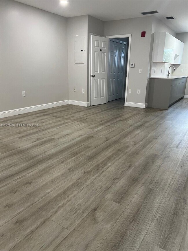 Foto del edificio - 1901 Johnson St