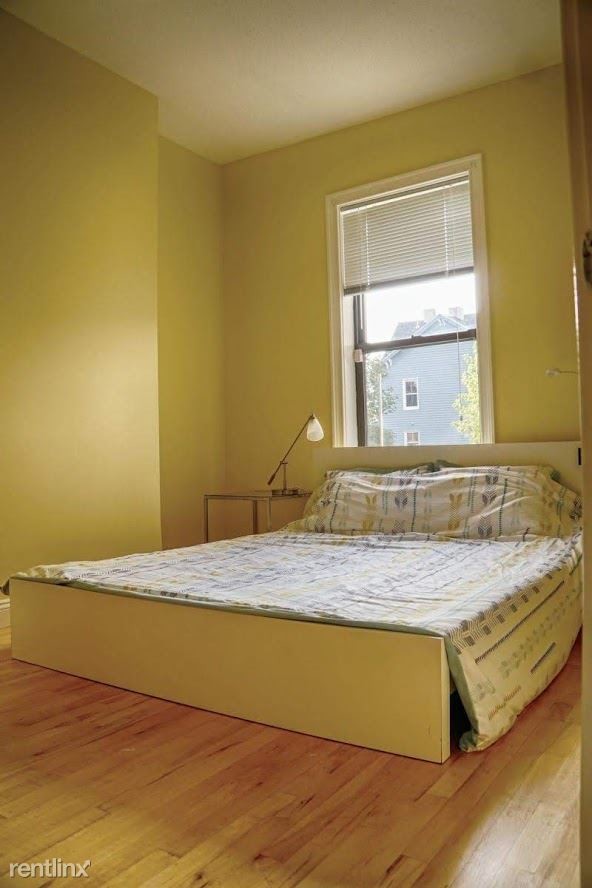Building Photo - 2 br, 1 bath House - 16 Cross St E