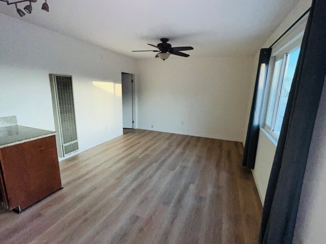 Foto del edificio - 2948 Kalmia St