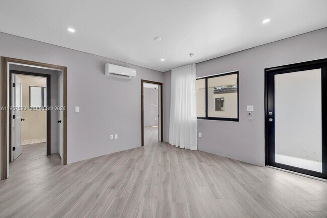 Foto del edificio - 8931 NE 2nd Ave