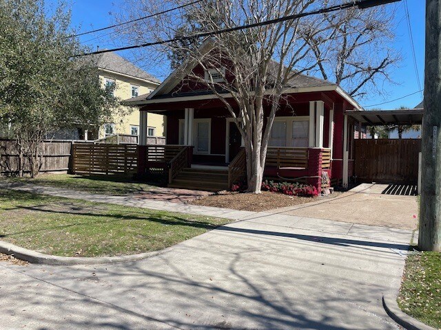 Vista lateral con garaje - 1440 Oxford St