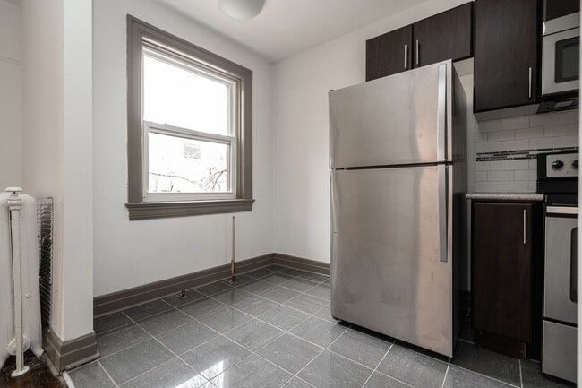 Building Photo - 16 St Joseph St