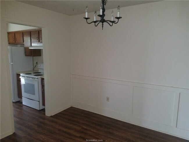 Building Photo - 2310 Pecan Ridge Dr