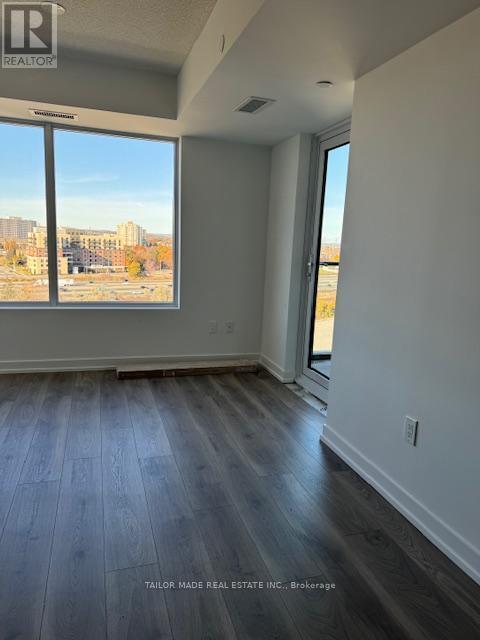 Photo du bâtiment - 1435 Celebration Dr