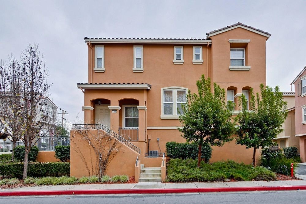 Primary Photo - Like New Move in Ready Home