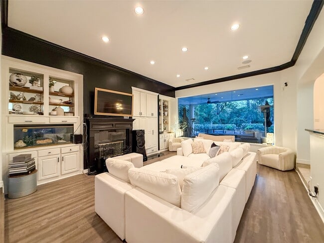 Foto del edificio - 15318 Beecham Dr