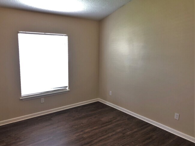 Foto del edificio - 9155 Mill Grove Drive
