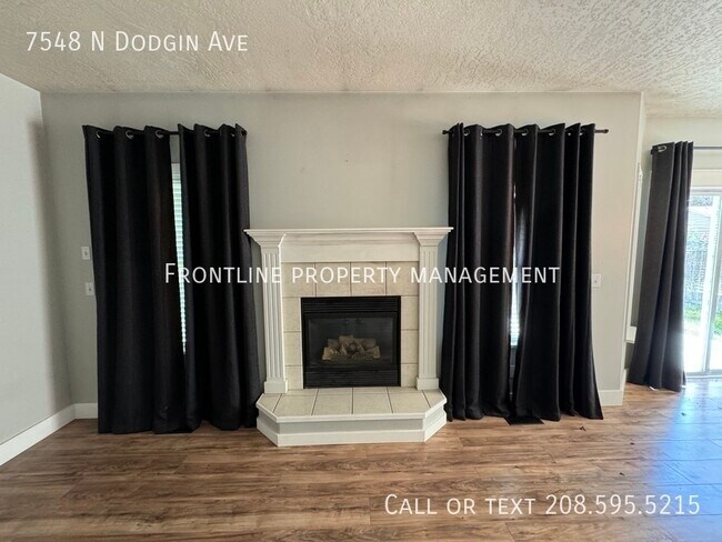 Foto del edificio - 7548 N Dodgin Ave
