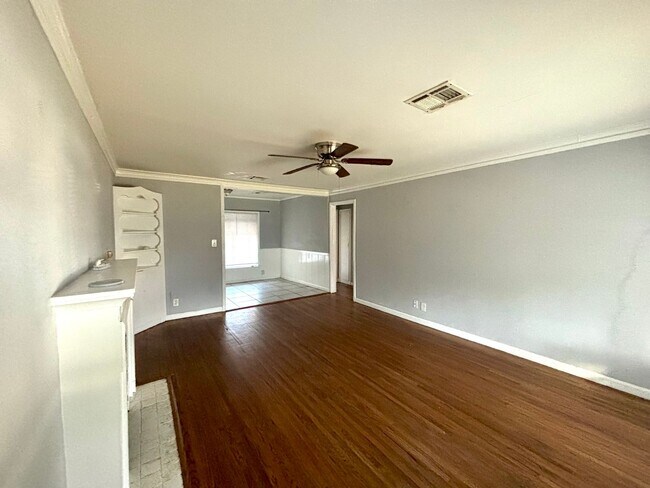 Foto del edificio - Beautiful Cozy 2 bedroom home