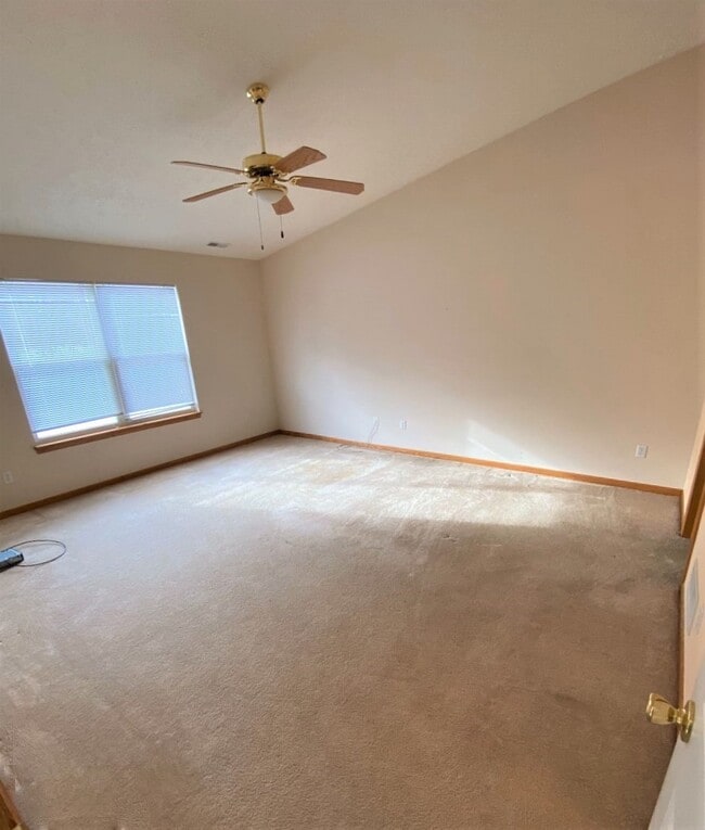 Building Photo - 1120 Chaucer Cir