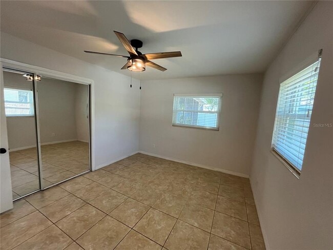 Building Photo - 422 Crosswinds Dr