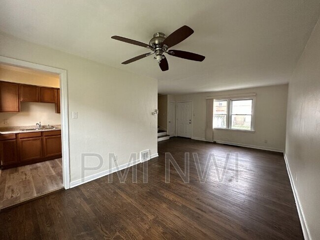 Building Photo - 7230 Columbia Ave