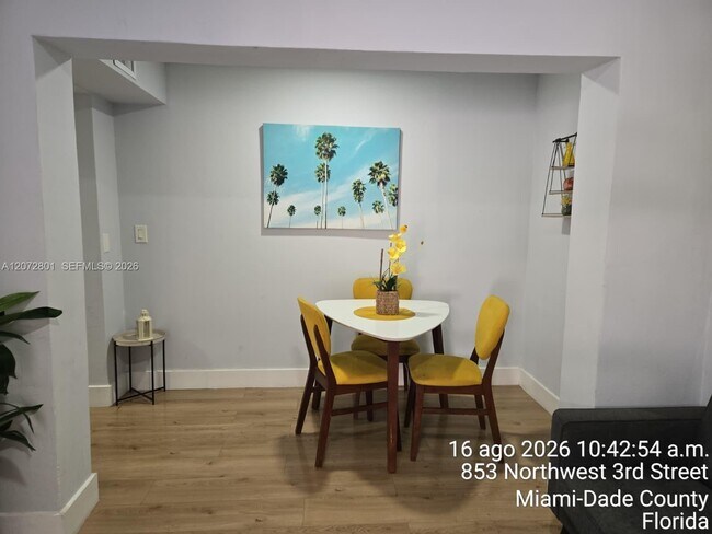 Foto del edificio - 845 NW 3rd St