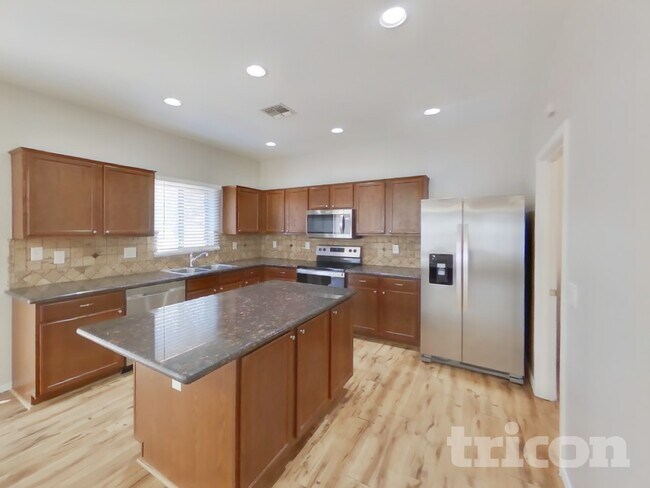 Foto del edificio - 377 E Maddison St