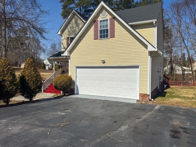 Building Photo - 24502 Lake Dr