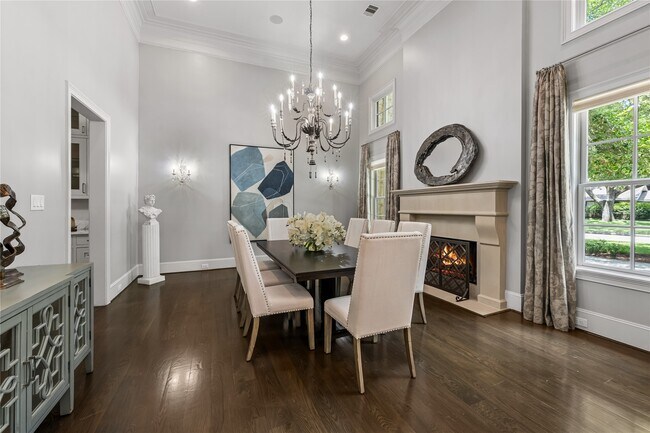 Foto del edificio - 5307 Huckleberry Ln