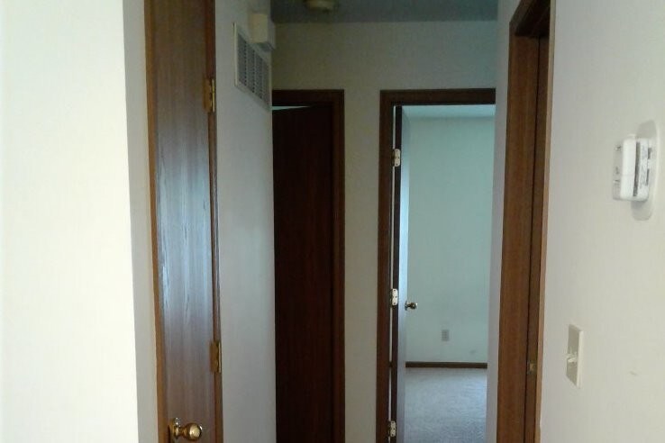 Primary Photo - 515 W 7th St