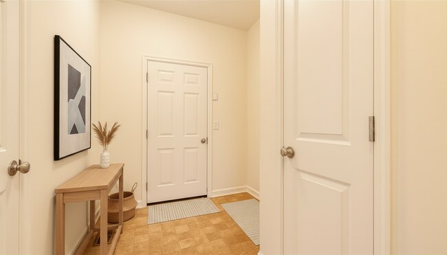 Foto del edificio - Your Dream Woodbury Townhome Awaits | 3 Beds, 2.5 Baths for $2,899!