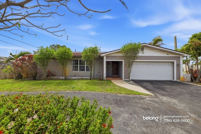 Building Photo - 5380 SW 8th Ct